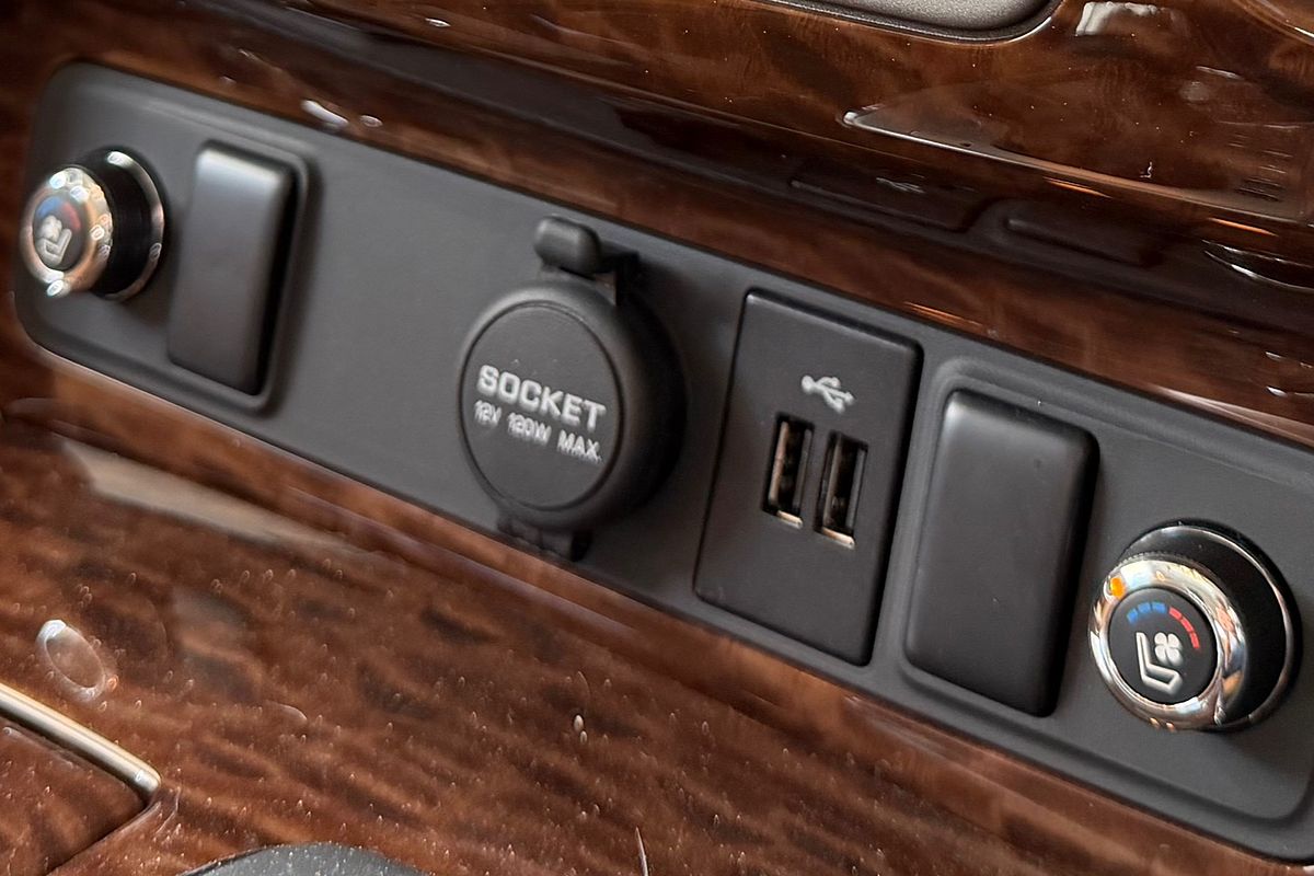 2023 Nissan Patrol Ti-L Y62