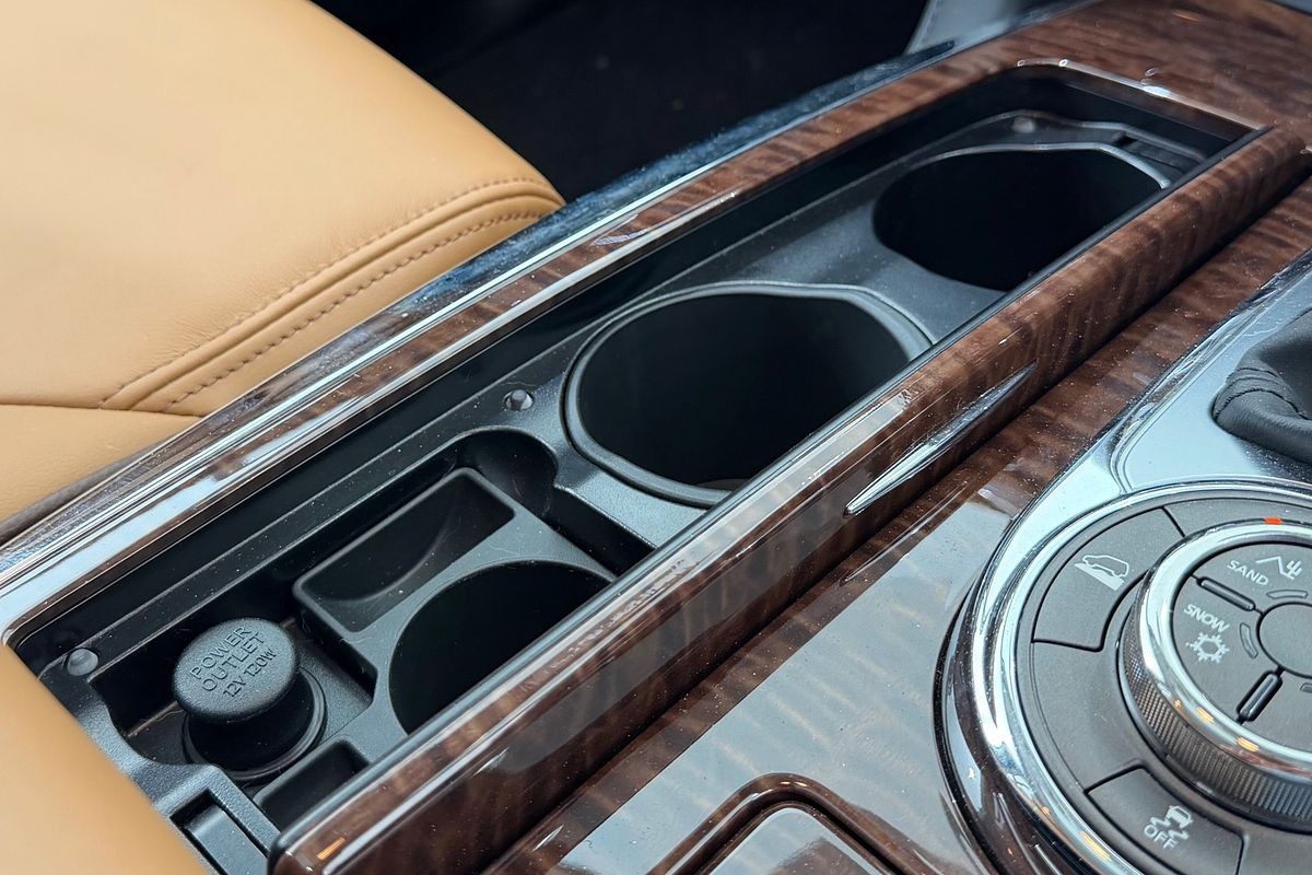 2023 Nissan Patrol Ti-L Y62