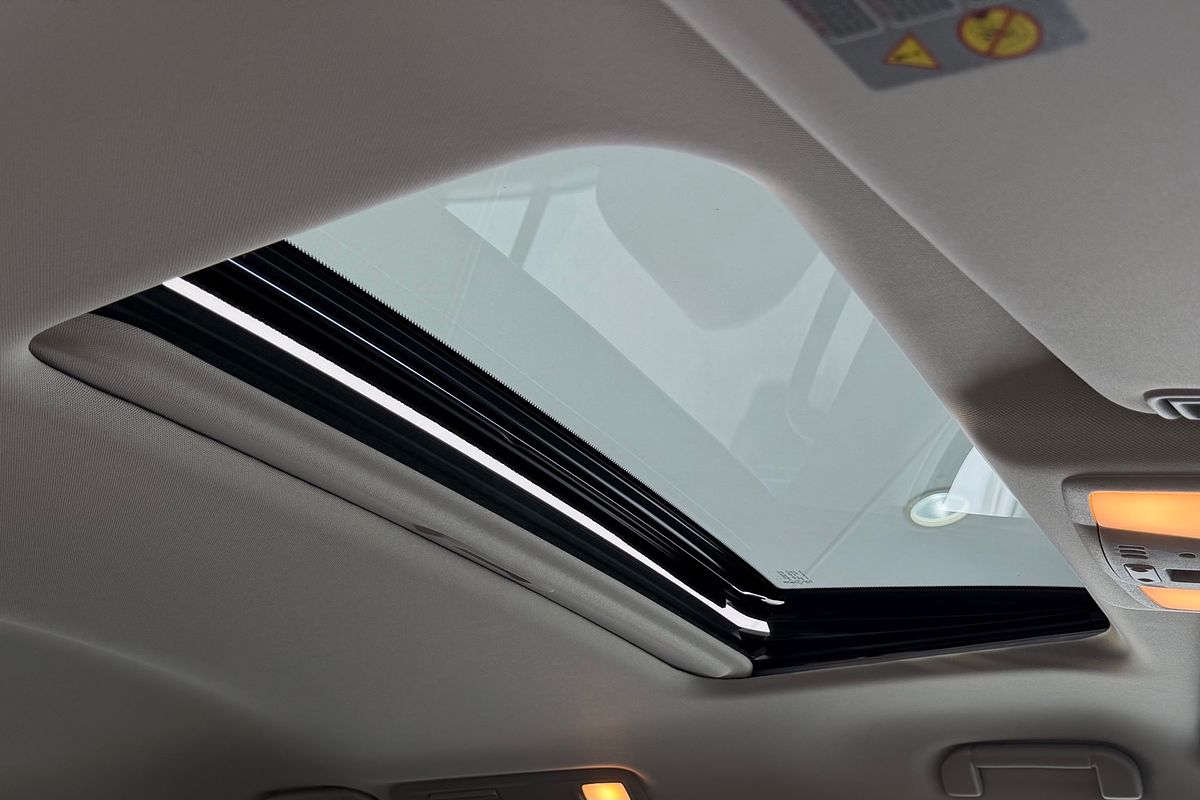 2023 Nissan Patrol Ti-L Y62