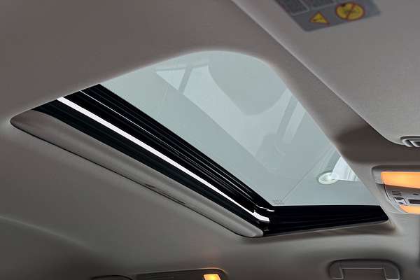 2023 Nissan Patrol Ti-L Y62