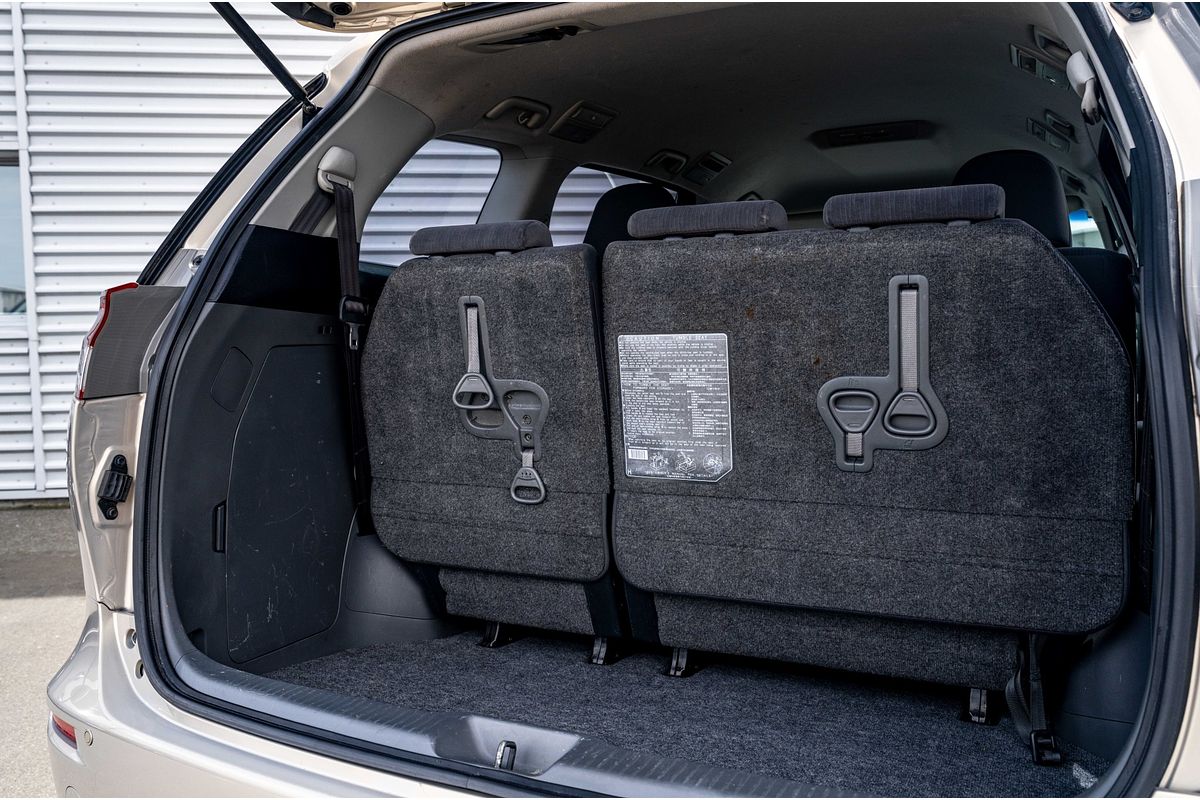 2012 Toyota Previa 2.4P Wagon 4A