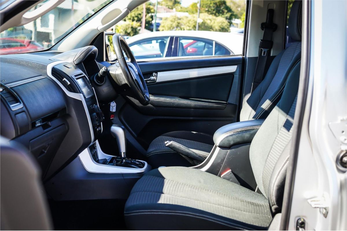 2017 Isuzu MU-X LS-M