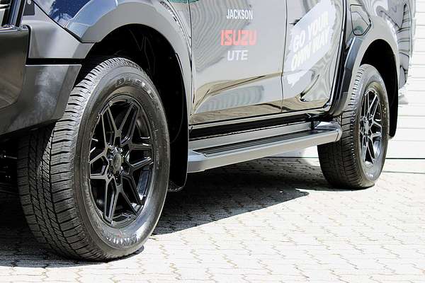 2025 Isuzu D-MAX X-TERRAIN 4X4