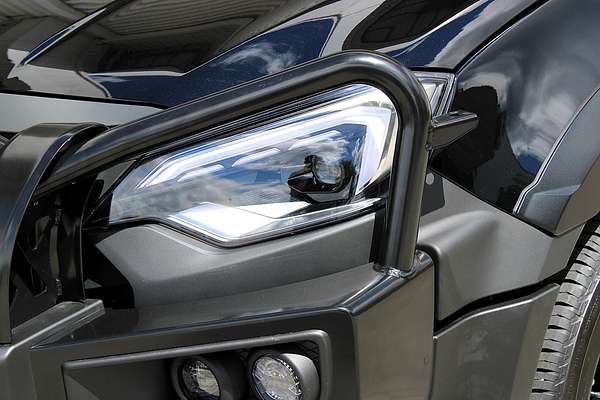 2025 Isuzu D-MAX X-TERRAIN 4X4