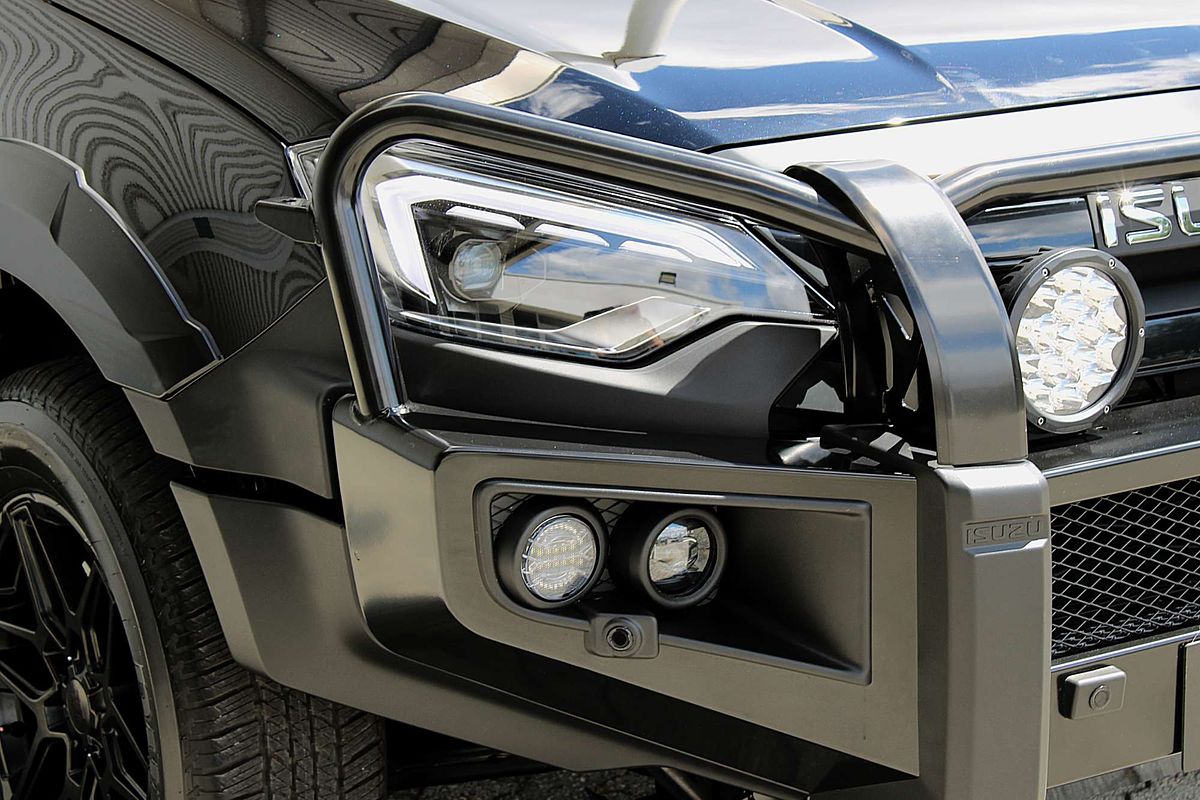 2025 Isuzu D-MAX X-TERRAIN 4X4