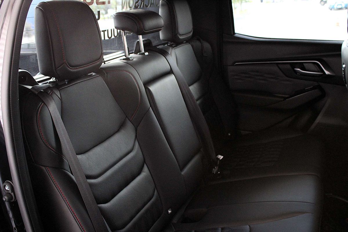 2025 Isuzu D-MAX X-TERRAIN 4X4