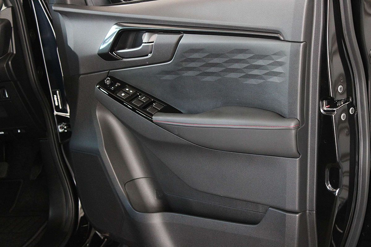 2025 Isuzu D-MAX X-TERRAIN 4X4