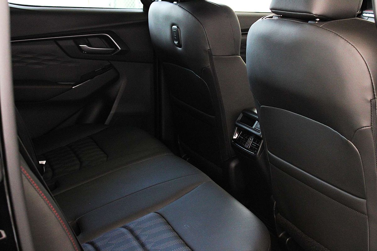 2025 Isuzu D-MAX X-TERRAIN 4X4