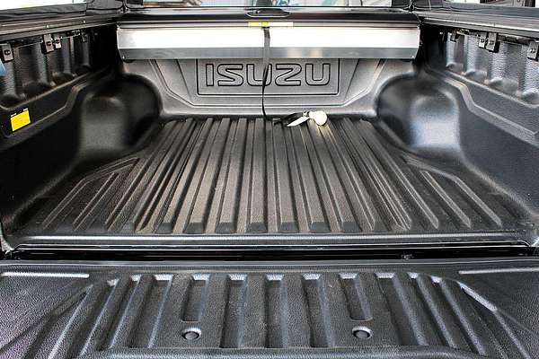 2025 Isuzu D-MAX X-TERRAIN 4X4