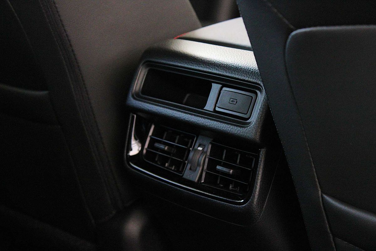 2025 Isuzu D-MAX X-TERRAIN 4X4