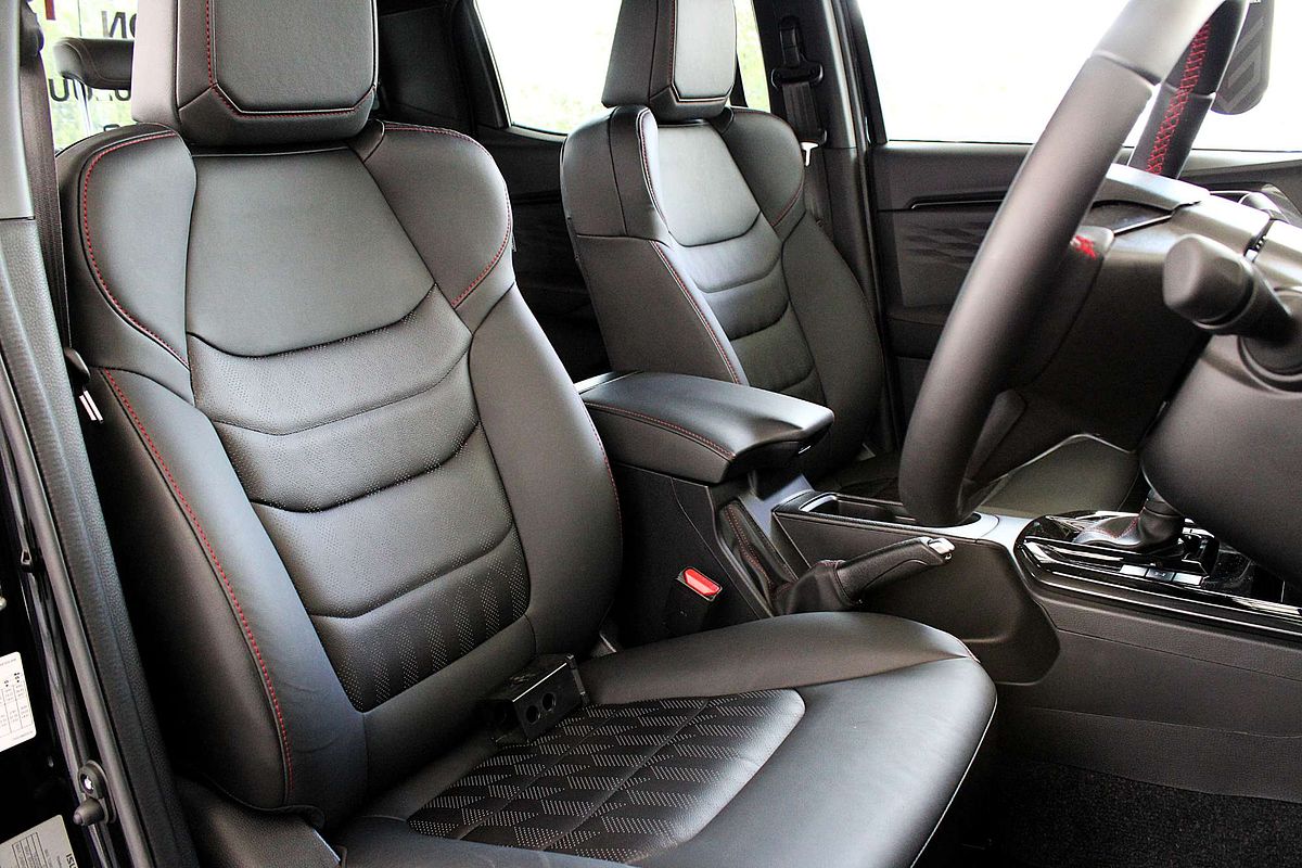 2025 Isuzu D-MAX X-TERRAIN 4X4