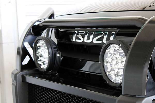 2025 Isuzu D-MAX X-TERRAIN 4X4