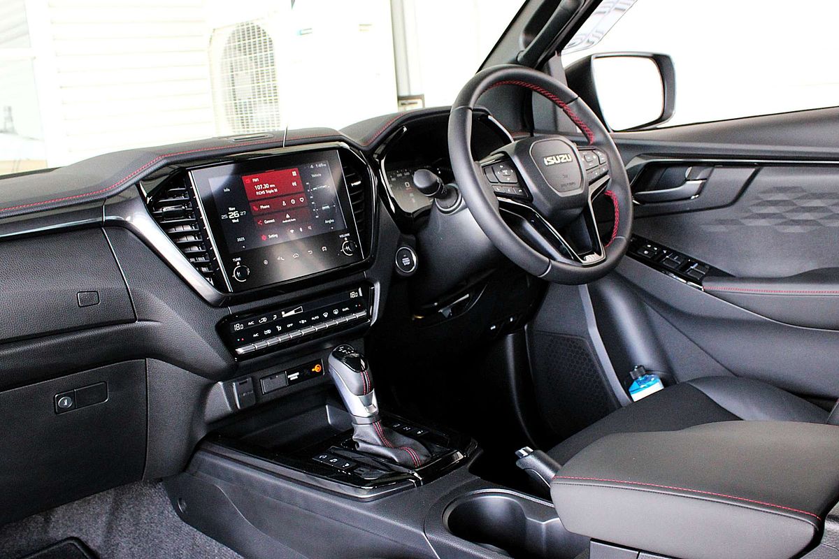 2025 Isuzu D-MAX X-TERRAIN 4X4