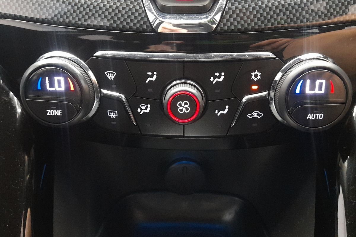 2016 Holden Commodore SV6 Black VF Series II