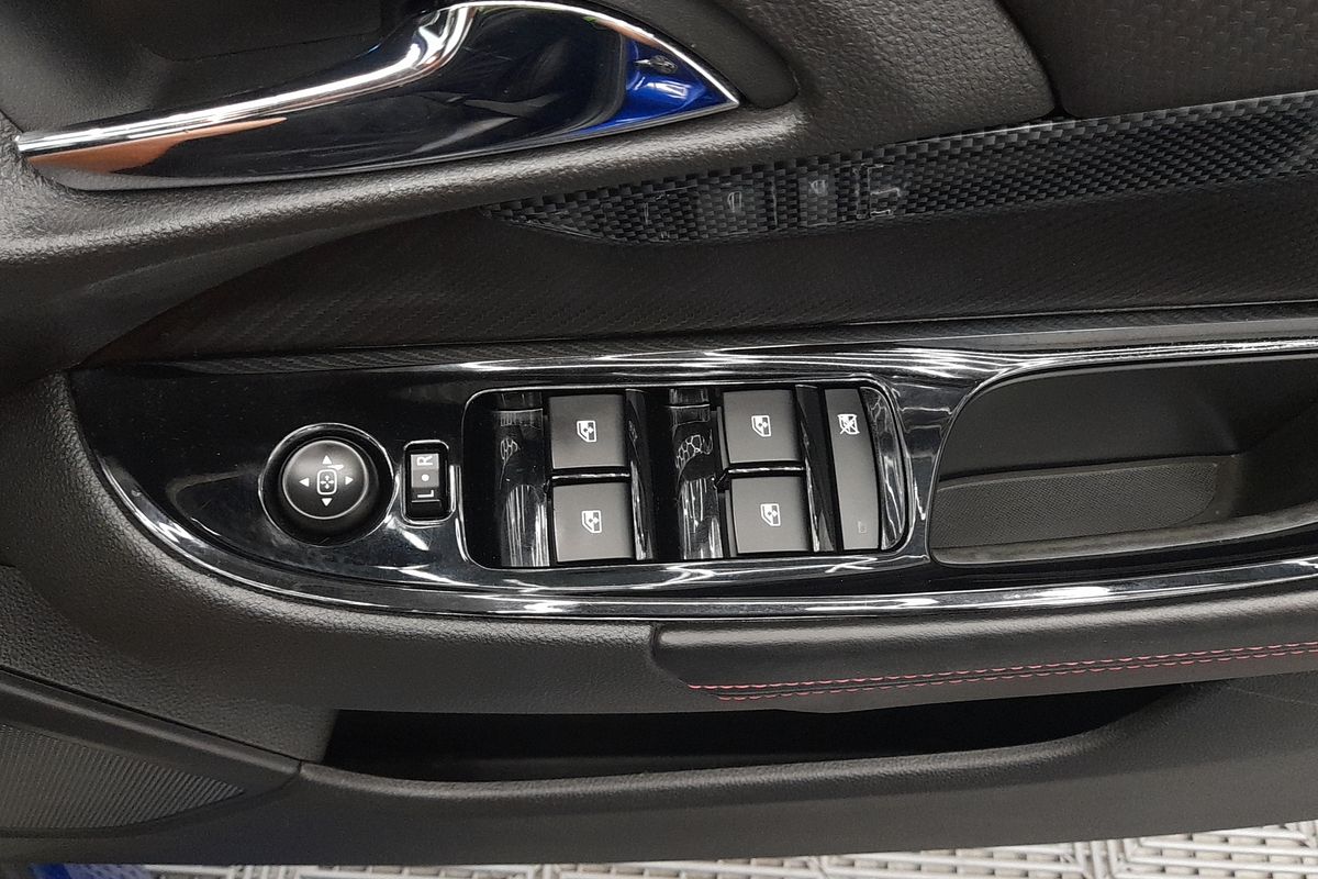 2016 Holden Commodore SV6 Black VF Series II