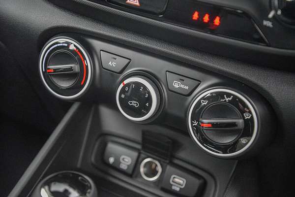 2025 Hyundai Venue Active QX.V5