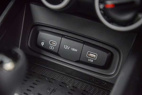 2025 Hyundai Venue Active QX.V5