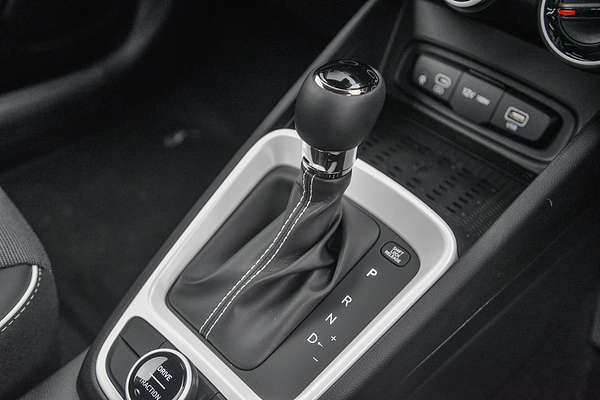 2025 Hyundai Venue Active QX.V5