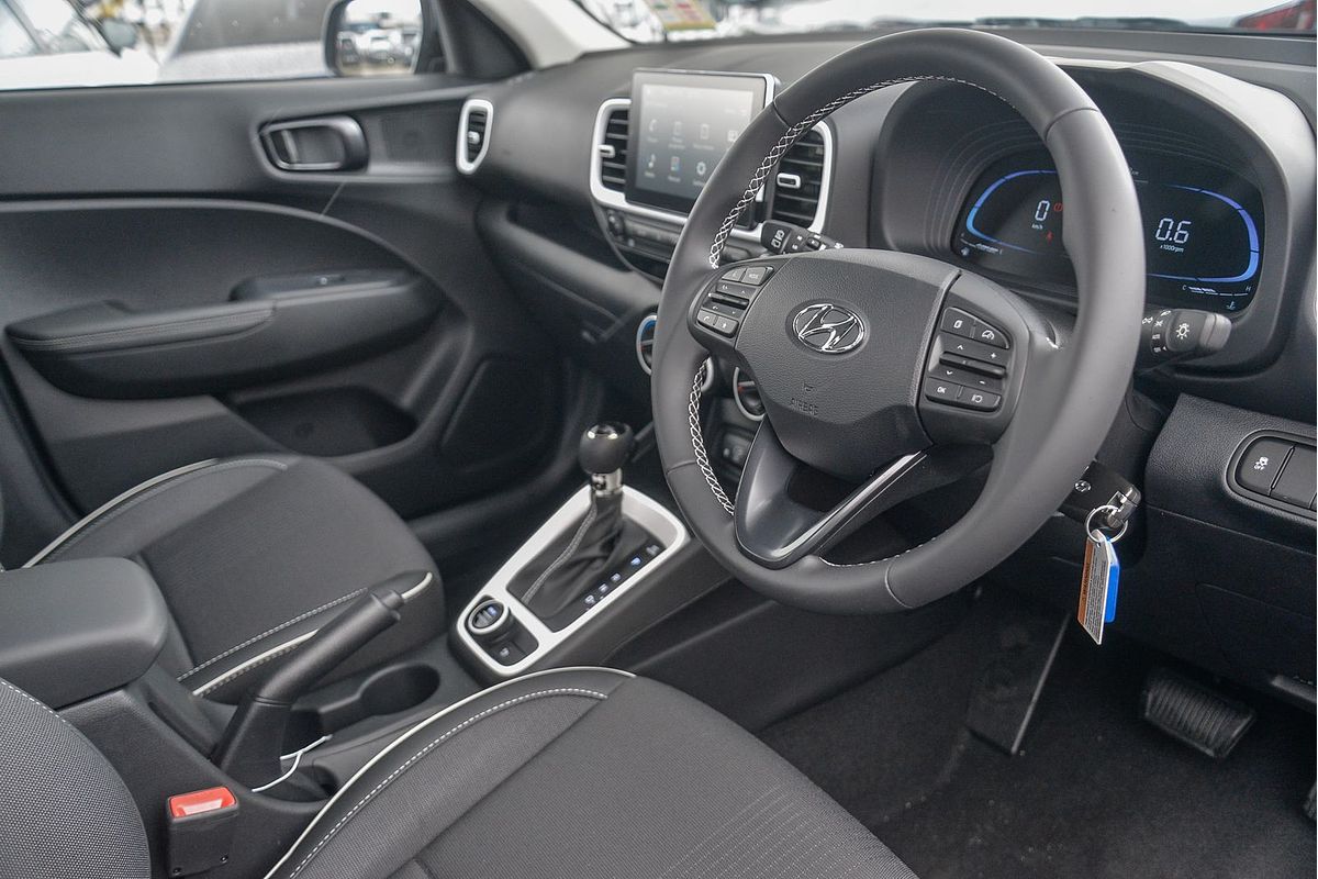 2025 Hyundai Venue Active QX.V5