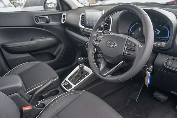 2025 Hyundai Venue Active QX.V5