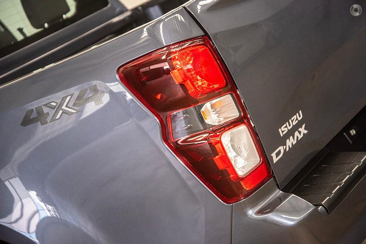 2025 Isuzu D-MAX SX 4X4