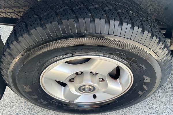 2014 Nissan Navara ST-R D22 4X4