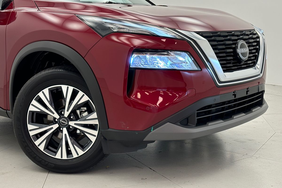 2025 Nissan X-TRAIL ST-L T33