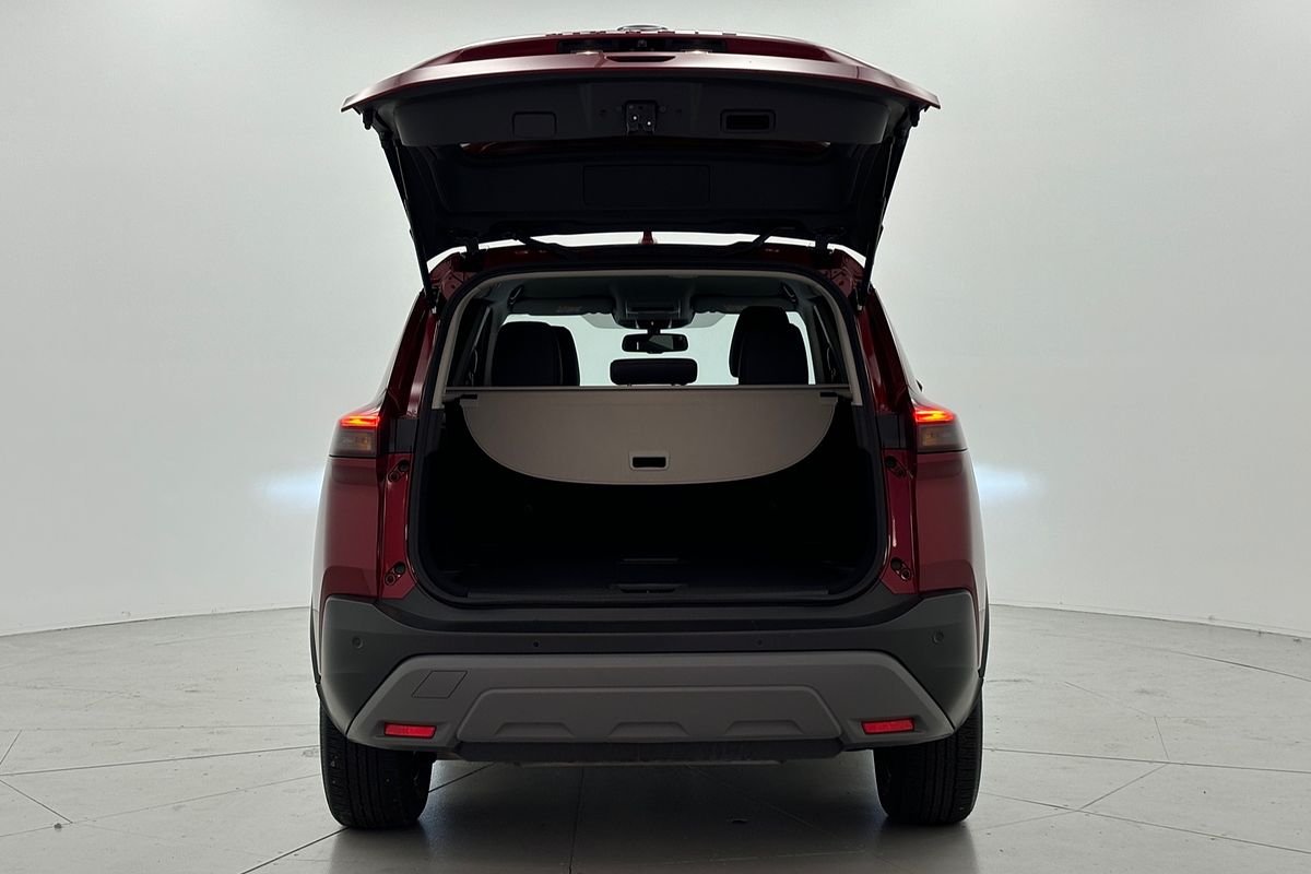 2025 Nissan X-TRAIL ST-L T33