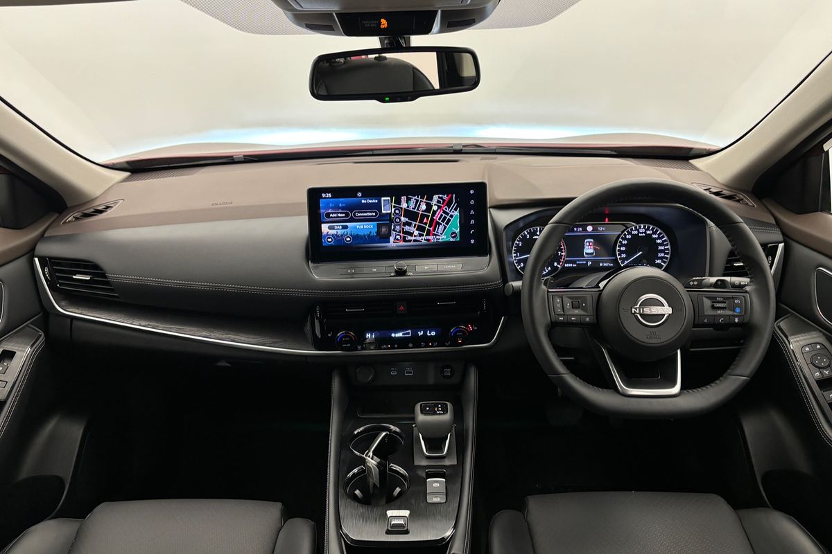 2025 Nissan X-TRAIL ST-L T33