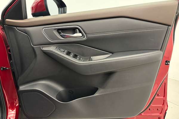 2025 Nissan X-TRAIL ST-L T33