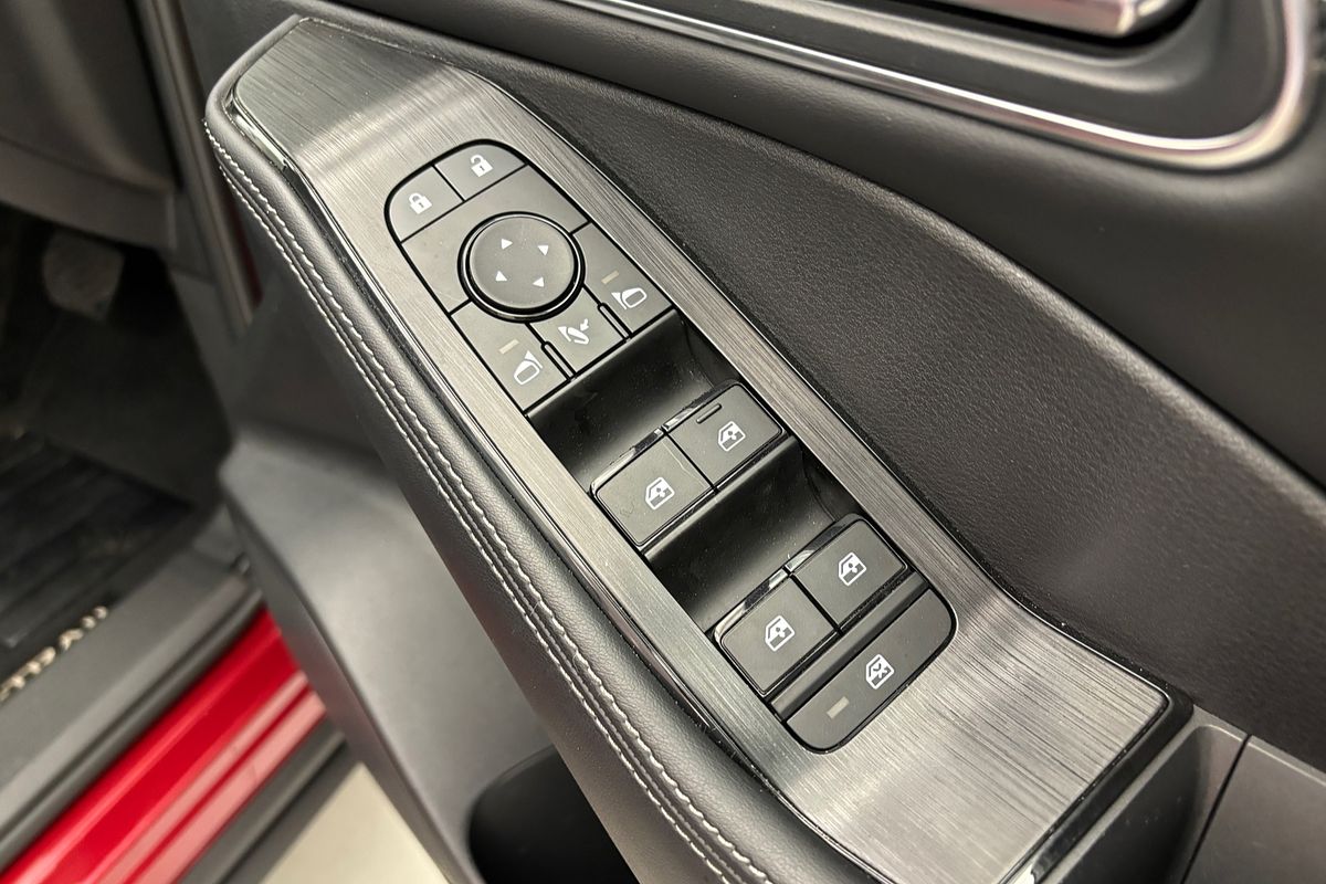 2025 Nissan X-TRAIL ST-L T33