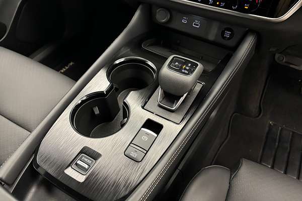 2025 Nissan X-TRAIL ST-L T33