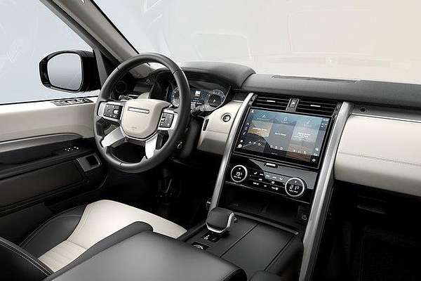 2025 Land Rover Discovery D350 Tempest Series 5