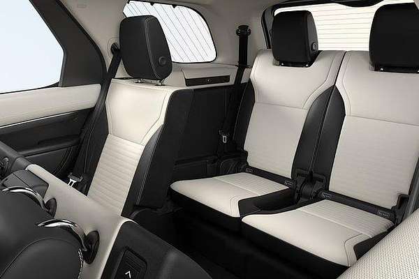 2025 Land Rover Discovery D350 Tempest Series 5