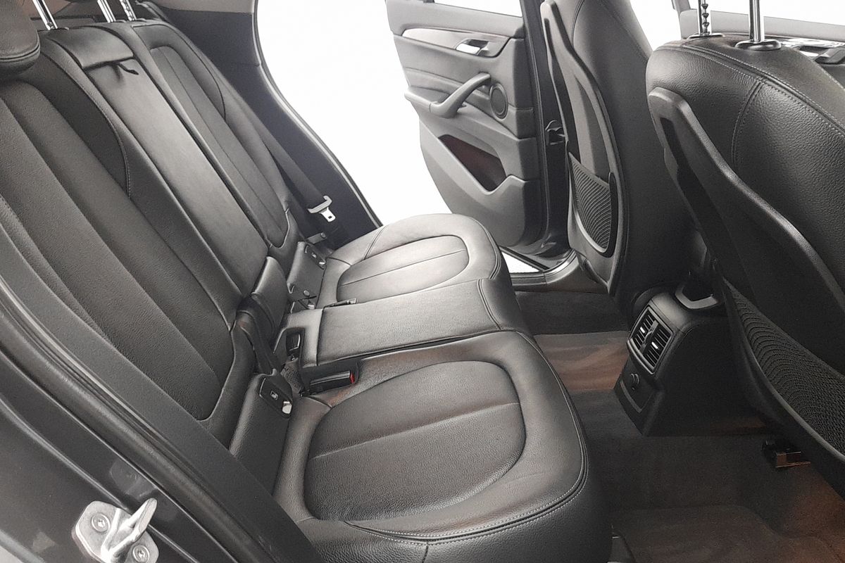 2016 BMW X1 xDrive20d F48