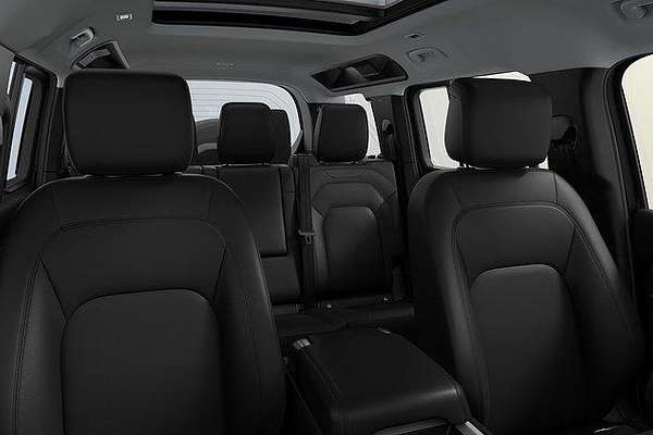 2025 Land Rover Defender 110 D250 S L663