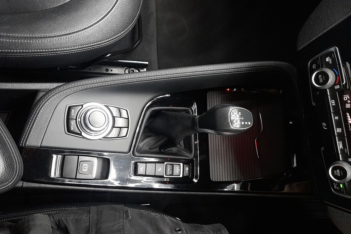 2016 BMW X1 xDrive20d F48