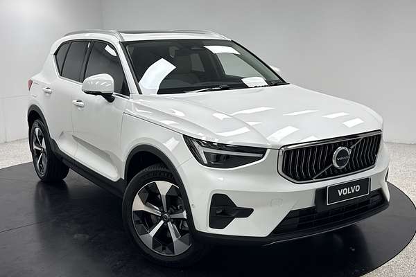 2025 Volvo XC40 Ultra B4 Bright