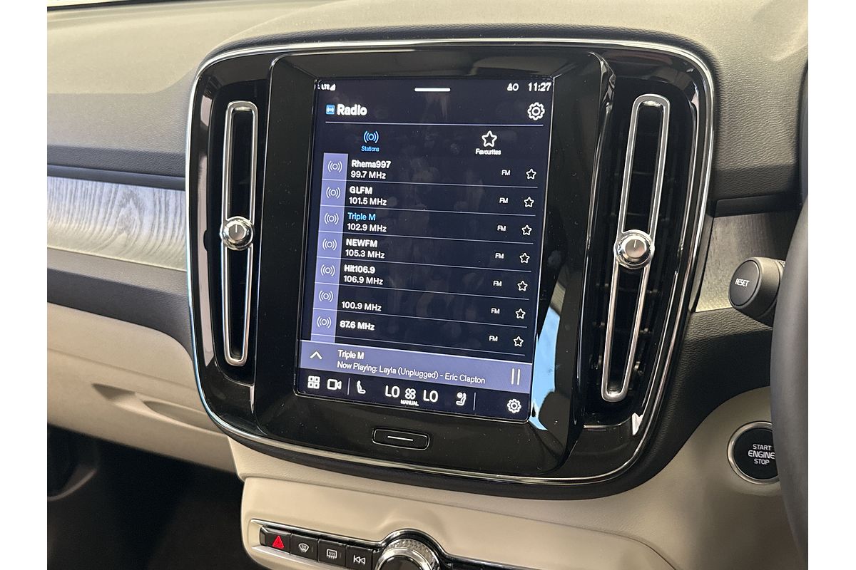 2025 Volvo XC40 Ultra B4 Bright