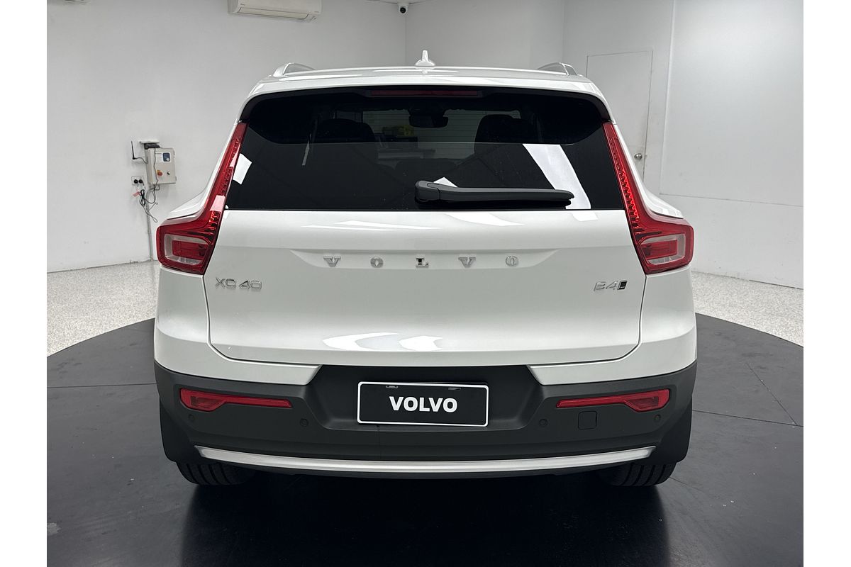 2025 Volvo XC40 Ultra B4 Bright