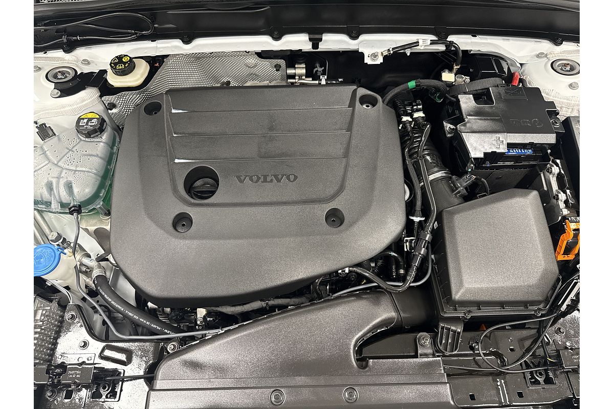 2025 Volvo XC40 Ultra B4 Bright