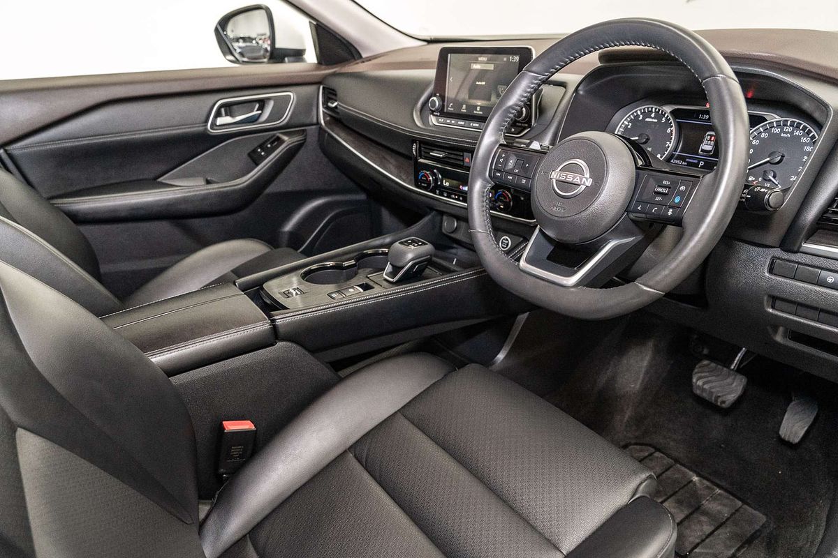 2023 Nissan X-TRAIL ST-L T33