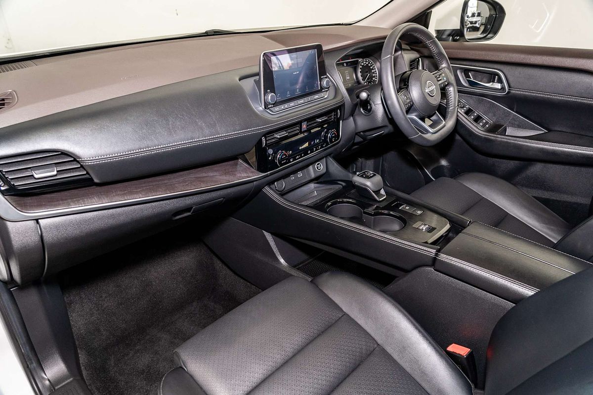 2023 Nissan X-TRAIL ST-L T33