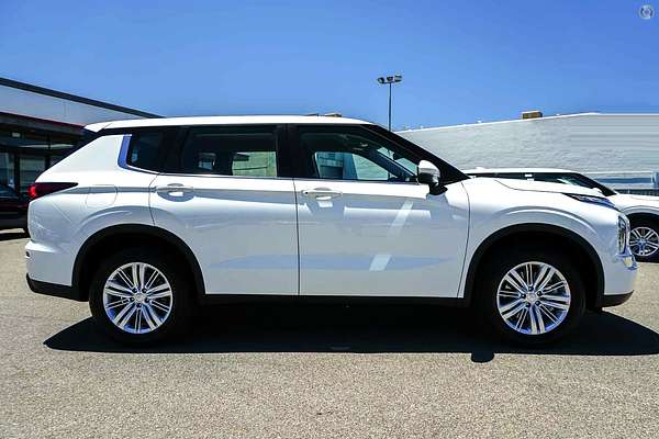 2025 Mitsubishi Outlander ES ZM