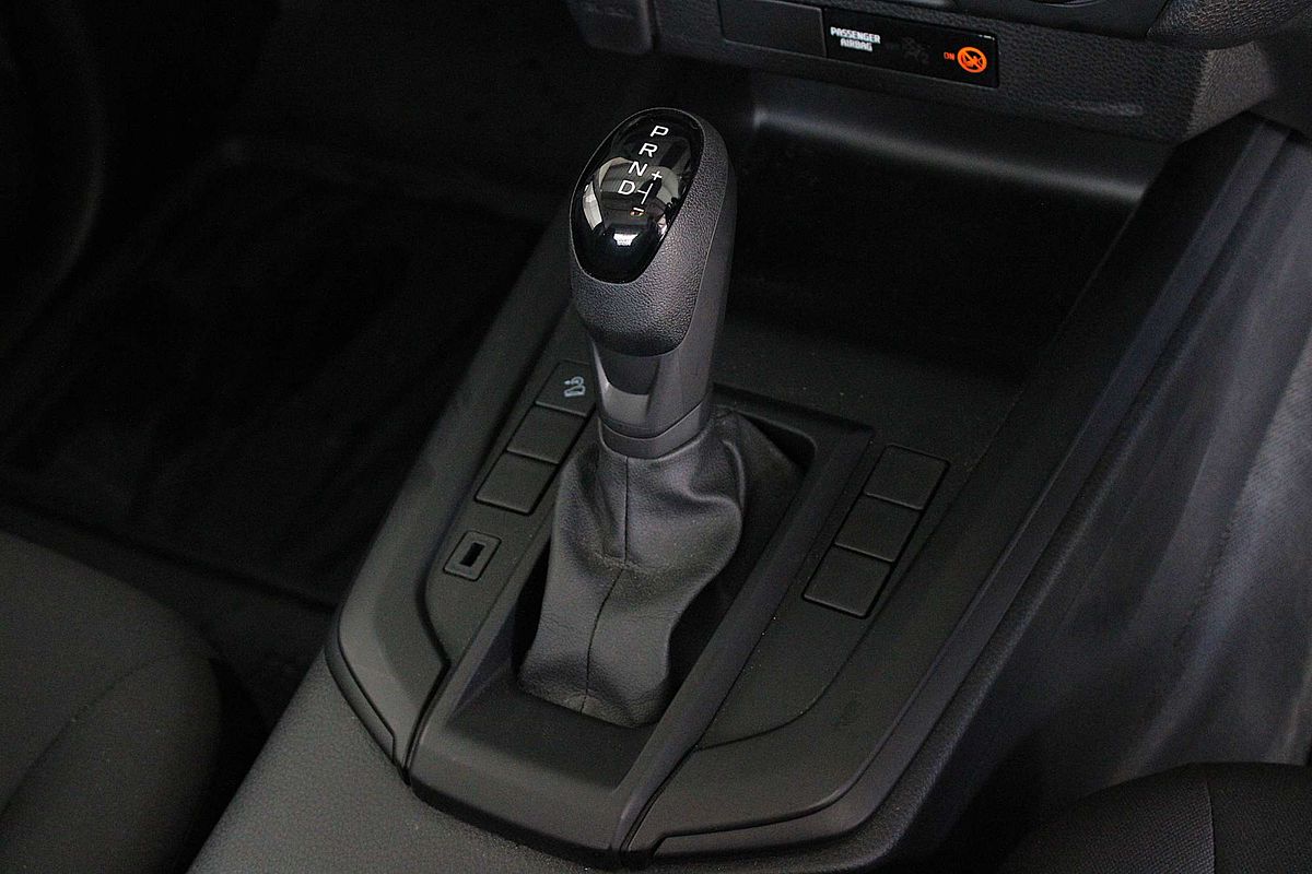 2025 Isuzu D-MAX SX High Ride Rear Wheel Drive