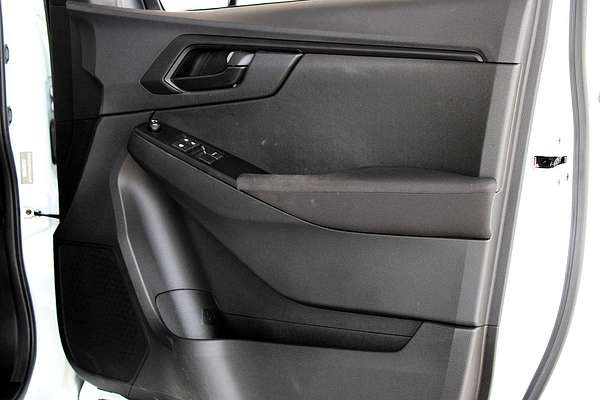 2025 Isuzu D-MAX SX High Ride Rear Wheel Drive