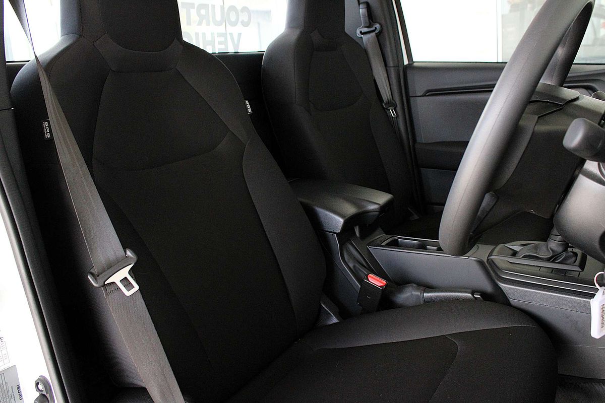 2025 Isuzu D-MAX SX High Ride Rear Wheel Drive