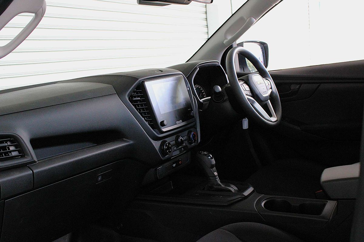 2025 Isuzu D-MAX SX High Ride Rear Wheel Drive