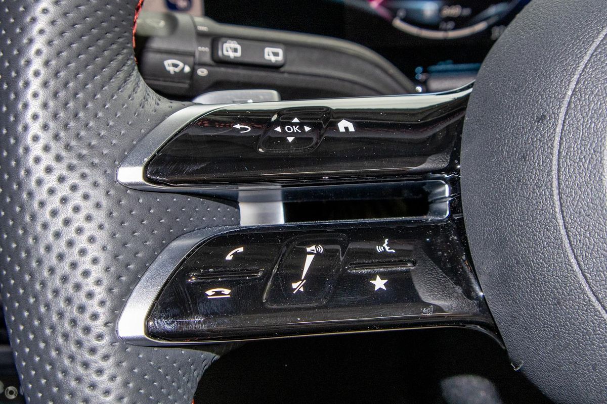 2025 Mercedes-Benz GLA-Class GLA200 H247