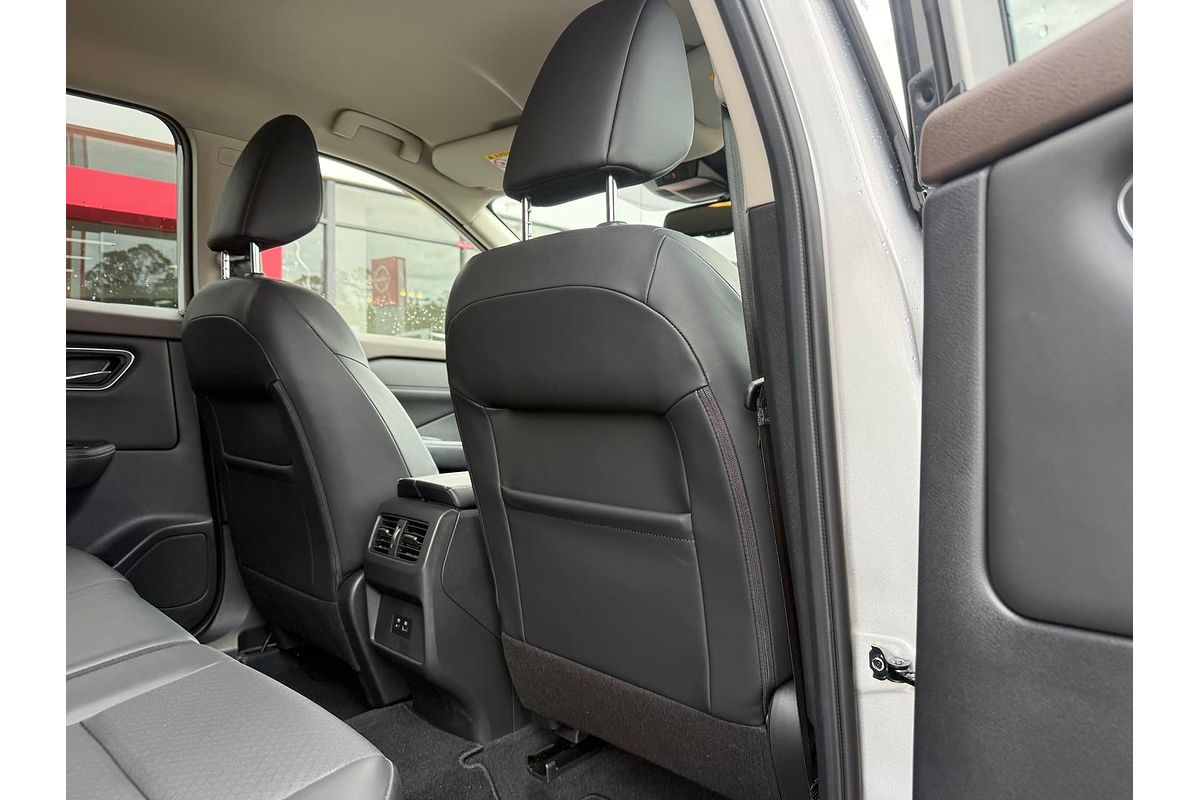 2025 Nissan X-TRAIL ST-L T33